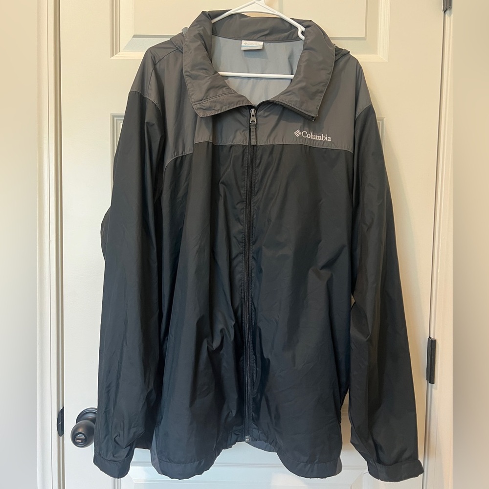 Columbia Men's Charcoal and Black Windbreaker